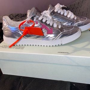 OFF-WHITE SNEAKERS LOW CUT